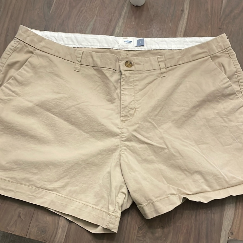 Old Navy shorts sz 18